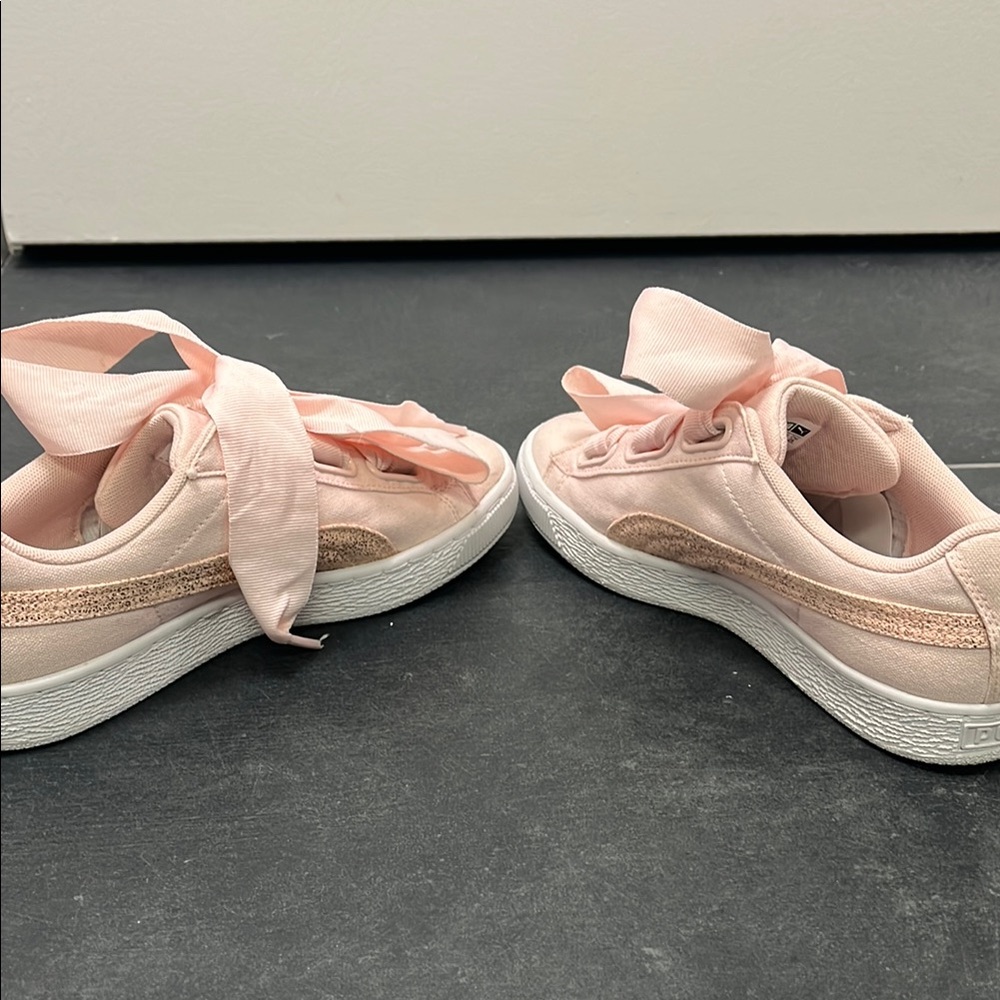Puma women’s basket heart canvas Sneakers with Ribbon Laces pink 8.5 - Picture 6 of 9
